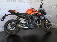 Neumotorrad Triumph Street Triple 765 R lagernd.