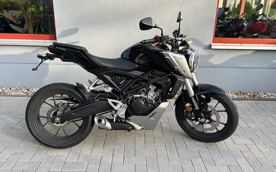 Gebrauchtmotorrad Honda CB125R - Bild 1