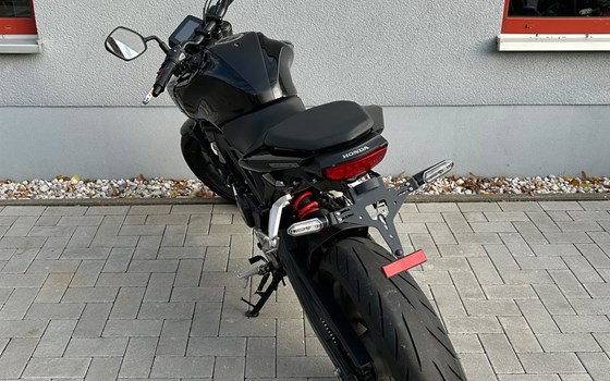Gebrauchtmotorrad Honda CB125R - Bild 10