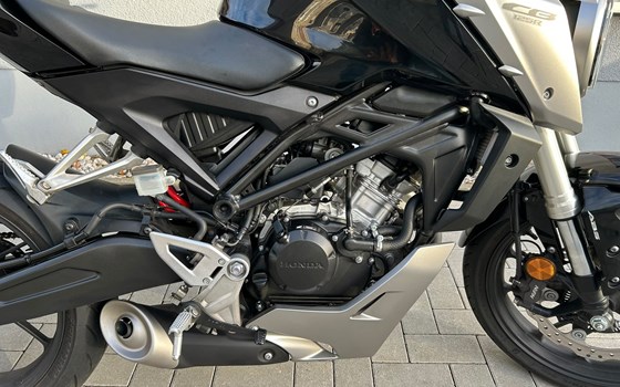 Gebrauchtmotorrad Honda CB125R - Bild 2