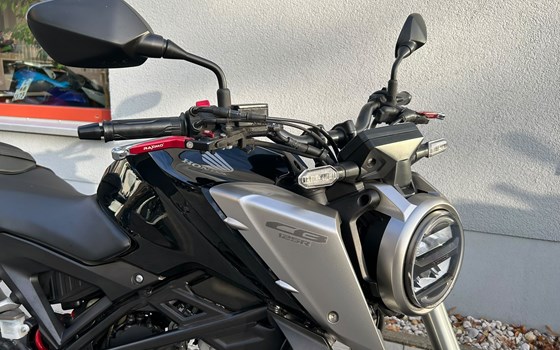 Gebrauchtmotorrad Honda CB125R - Bild 4