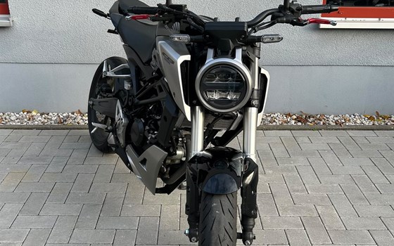 Gebrauchtmotorrad Honda CB125R - Bild 5