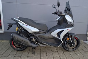 Angebot Aprilia SR GT 400