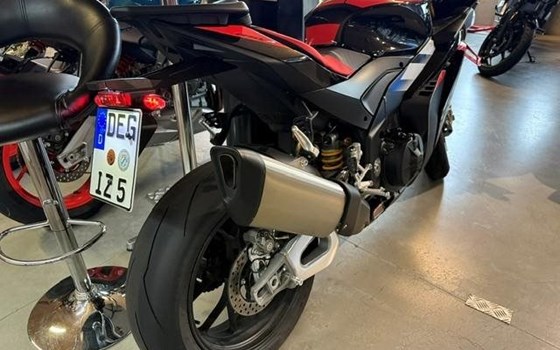 Gebrauchtmotorrad Aprilia RSV4 1100 Factory - Bild 3