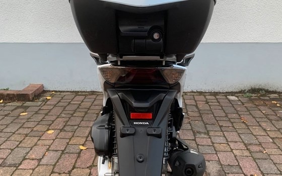 Gebrauchtmotorrad Honda SH150i - Bild 5