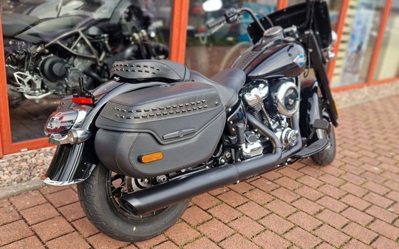 Gebrauchtmotorrad Harley-Davidson Softail Heritage Classic 114 FLHCS - Bild 10