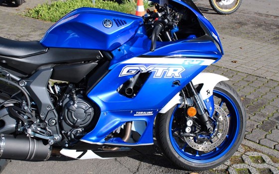 Gebrauchtmotorrad Yamaha R7 35 kW - Bild 8