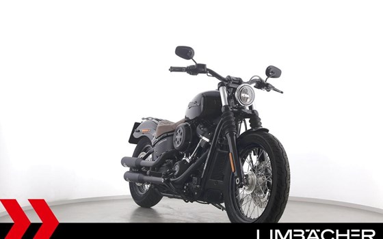 Gebrauchtmotorrad Harley-Davidson Softail Street Bob FXBB - Bild 2