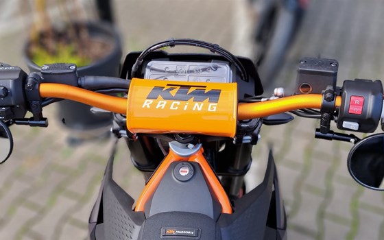 Neufahrzeug KTM 690 SMC R - Bild 10