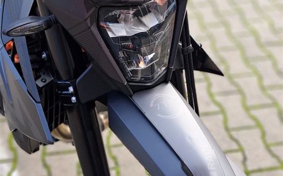 Neufahrzeug KTM 690 SMC R - Bild 13