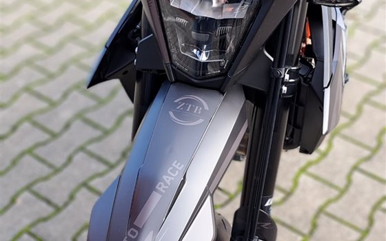Neufahrzeug KTM 690 SMC R - Bild 14
