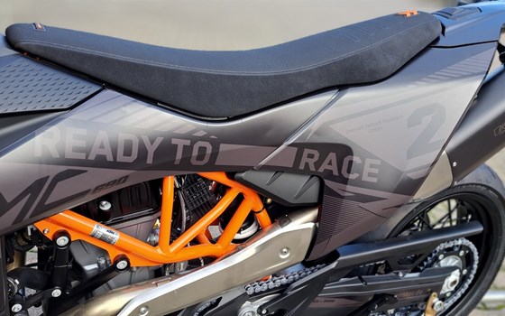 Neufahrzeug KTM 690 SMC R - Bild 3