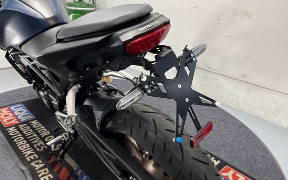 Gebrauchtmotorrad Honda CB125R - Bild 6