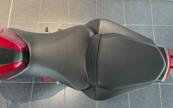Gebrauchtmotorrad Honda CB125R - Bild 13