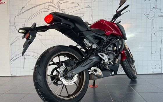Gebrauchtmotorrad Honda CB125R - Bild 3