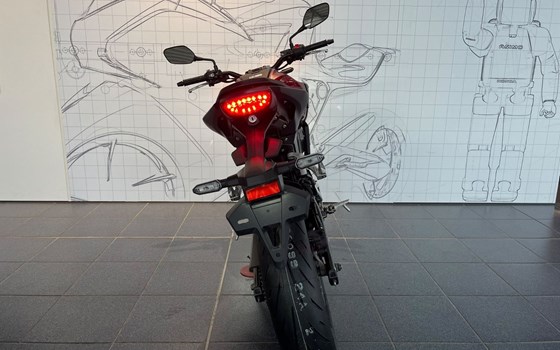 Gebrauchtmotorrad Honda CB125R - Bild 9