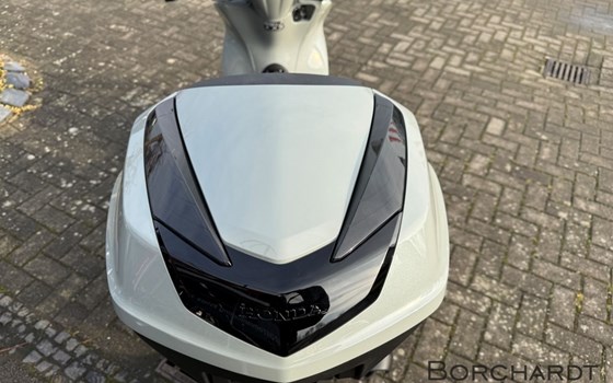 Gebrauchtmotorrad Honda SH125i - Bild 11