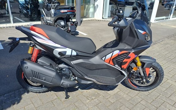 Neufahrzeug Aprilia SR GT 400 - Bild 3