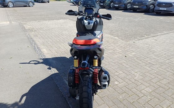Neufahrzeug Aprilia SR GT 400 - Bild 5