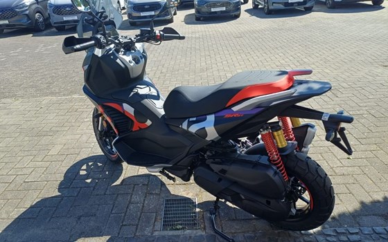 Neufahrzeug Aprilia SR GT 400 - Bild 6