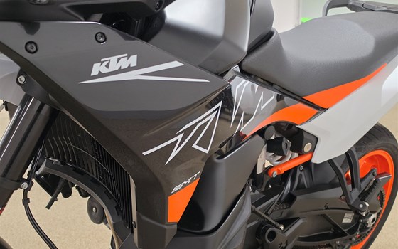 Gebrauchtmotorrad KTM 890 SMT - Bild 4
