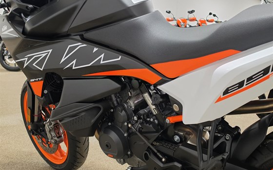Gebrauchtmotorrad KTM 890 SMT - Bild 5