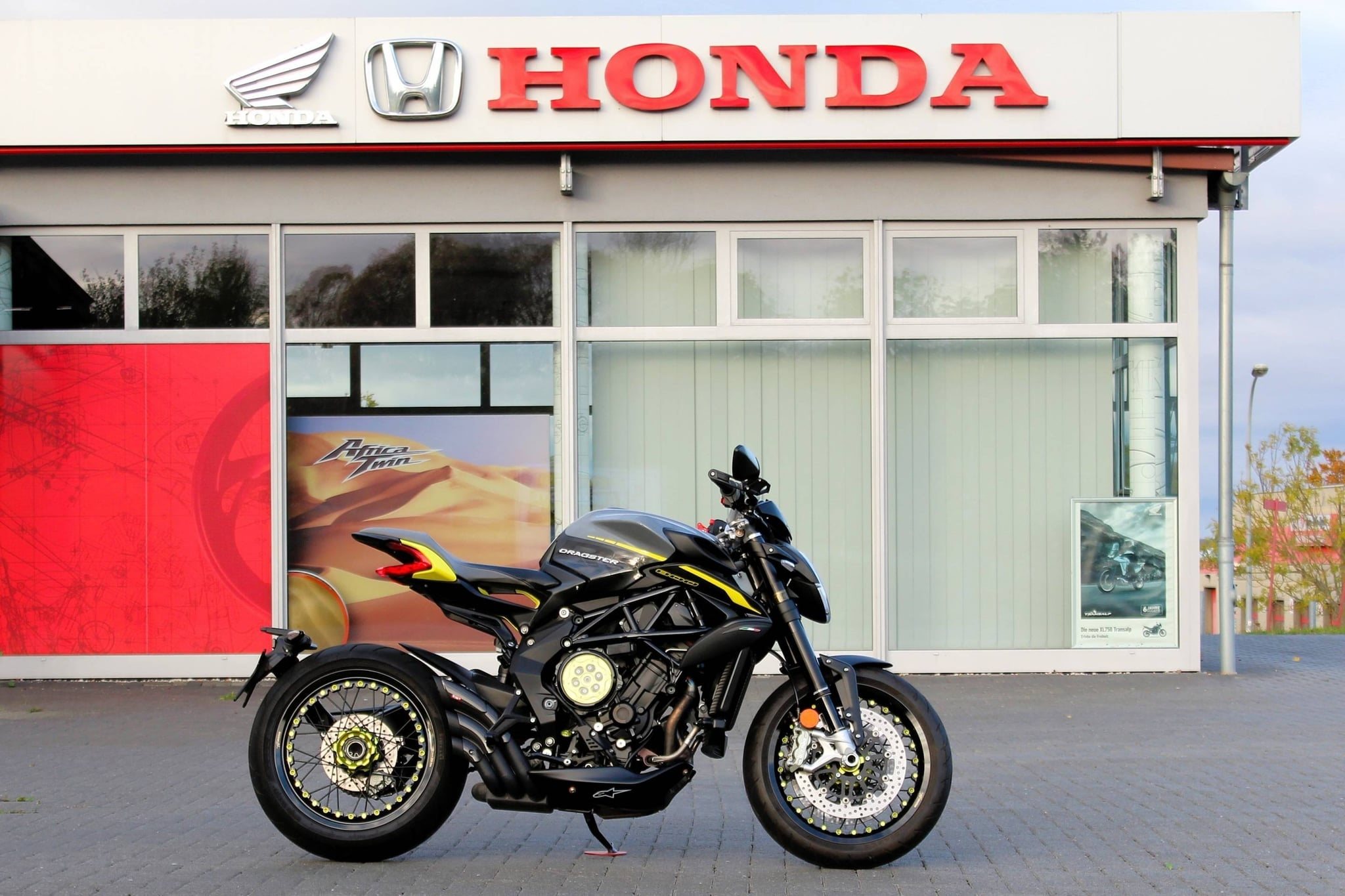 MV Agusta Brutale 800