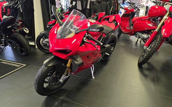 Gebrauchtmotorrad Ducati Panigale V4 S - Bild 1