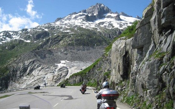 Schweiz - Im Land der Käslochbohrer - Bild 2