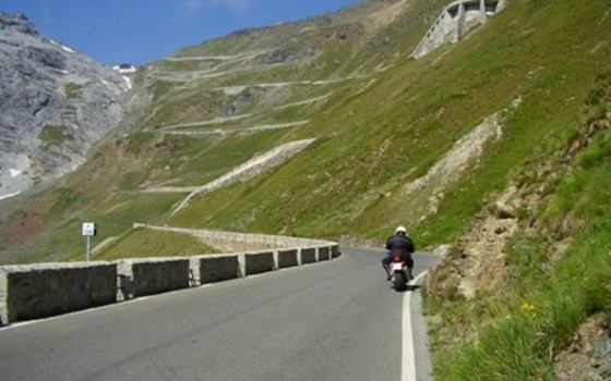 Pässe, Berge, Kurven bis zum............... - Bild 1