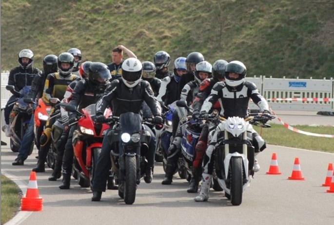 Das A.T.T.-Team ist mit MV Agusta beim ADAC StartUp Day in Linthe dabei! 