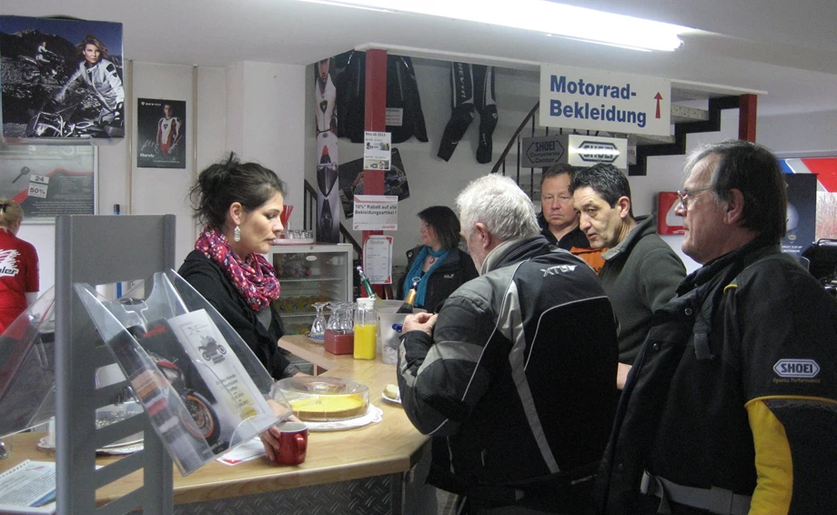 Honda Semmler - Glühweinparty 2014 Bild 4: Honda Semmler - Glühweinparty 2014