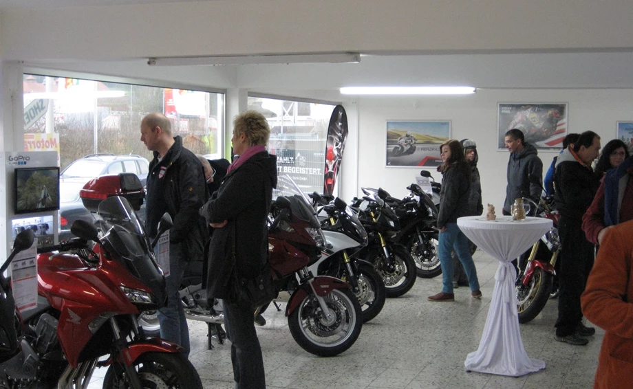 Honda Semmler - Glühweinparty 2014 Bild 5: Honda Semmler - Glühweinparty 2014