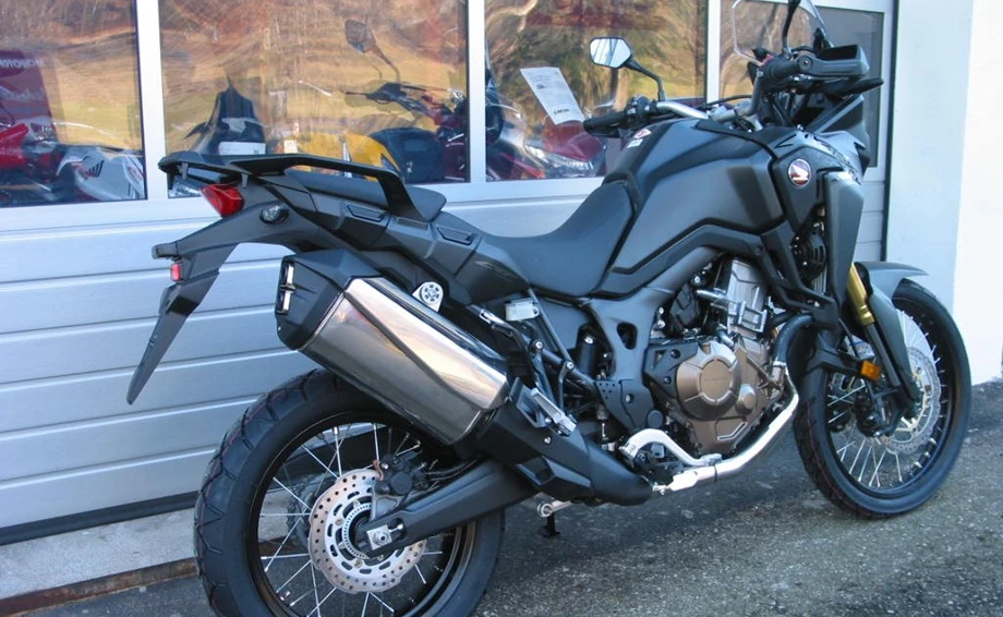 Premiere CRF1000L Africa Twin Bild 5: Premiere CRF1000L Africa Twin