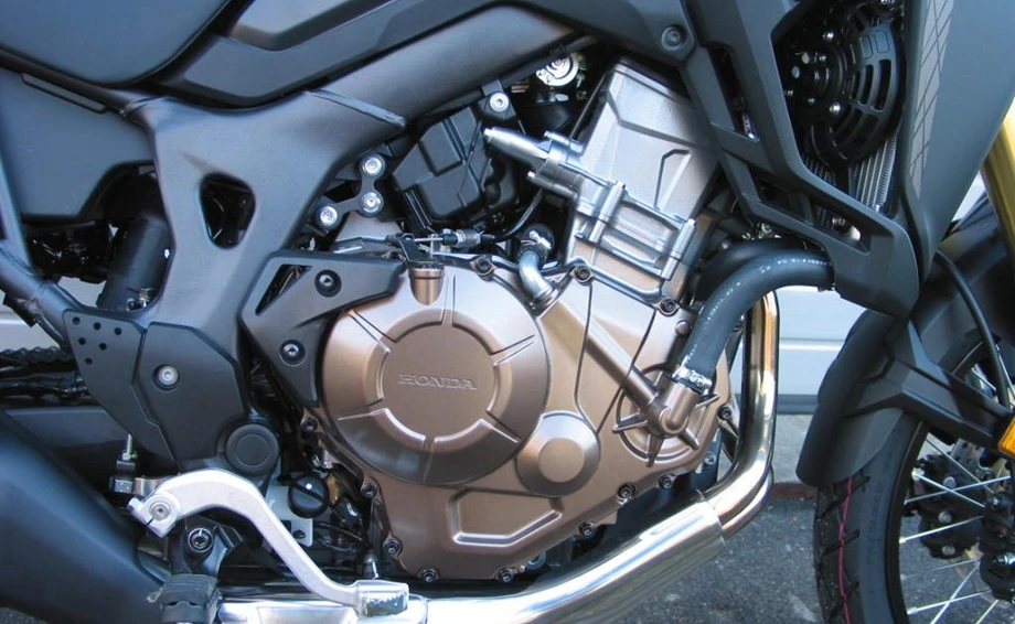 Premiere CRF1000L Africa Twin Bild 6: Premiere CRF1000L Africa Twin