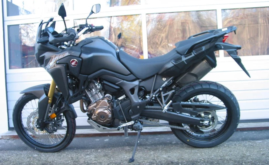 Premiere CRF1000L Africa Twin Bild 9: Premiere CRF1000L Africa Twin