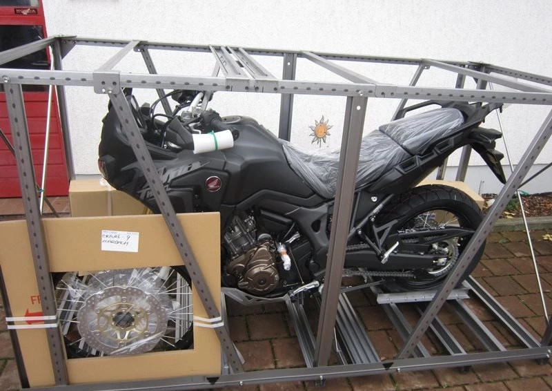 Unsere Premiere des Jahres, die Africa Twin am 23.01.2016  (ersten geheime Bilder) Bild 2: Unsere Premiere des Jahres, die Africa Twin am 23.01.2016  (ersten geheime Bilder)