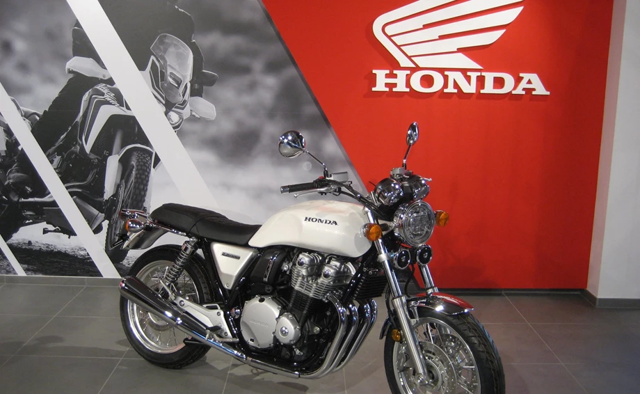 Honda Semmler - Motorrad Messe Gießen Bild 5: Honda Semmler - Motorrad Messe Gießen