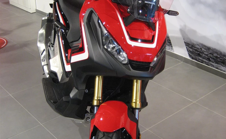 Honda Semmler - Motorrad Messe Gießen Bild 8: Honda Semmler - Motorrad Messe Gießen