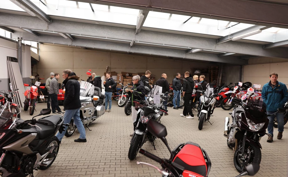 Honda Semmler - Glühweinparty 2017 Bild 2: Honda Semmler - Glühweinparty 2017