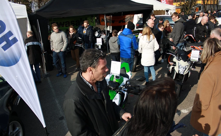 Auto & Motorradmarkt Pforzheim 2016 Bild 2: Auto & Motorradmarkt Pforzheim 2016