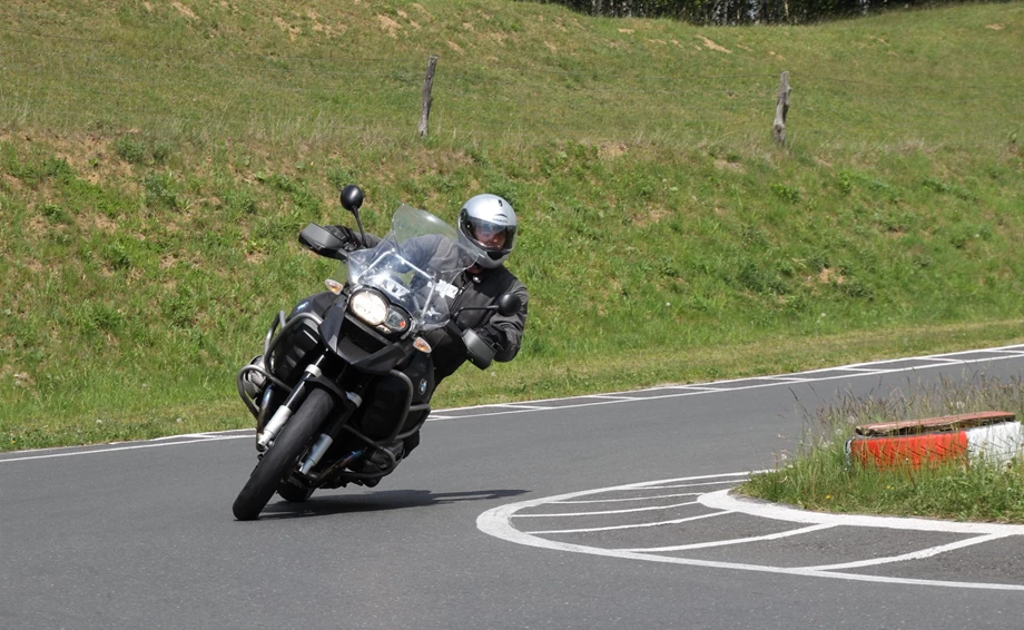 8. Kurventraining am Erzgebirgsring Bild 8: 8. Kurventraining am Erzgebirgsring