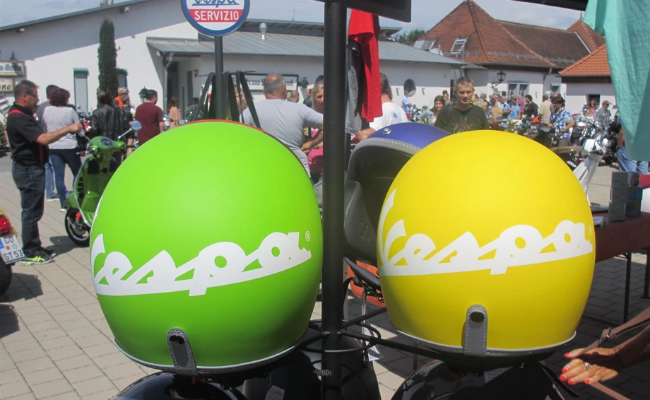 11. Vespa & Ape Treffen in Kaltenbrunn Bild 9: 11. Vespa & Ape Treffen in Kaltenbrunn