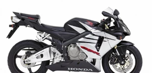 Honda CBR600RR 2005 vs Husqvarna Svartpilen 401 2021 Honda CBR600RR 2005 vs Husqvarna Svartpilen 401 2021