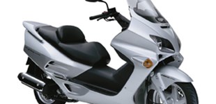 Honda NSS 250 Jazz 2005 vs Honda NSS 300 Forza 2013