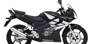 Honda CBR 125 R 2005 vs Honda CBR 125 R 2006