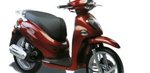 Kymco People GT 125i 2005 vs Kymco New People S 125i ABS 2021