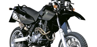 MZ 660 Supermoto 2005 vs KTM 690 SMC R 2012