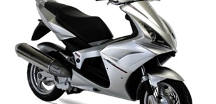 Peugeot Geopolis 125 RS Premium 2011 vs Peugeot Jet Force 125 2005