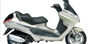 Piaggio X8 125 2005 vs Daelim Otello 125 2014